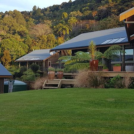 Riverstone Retreat Karamea Екстер'єр фото