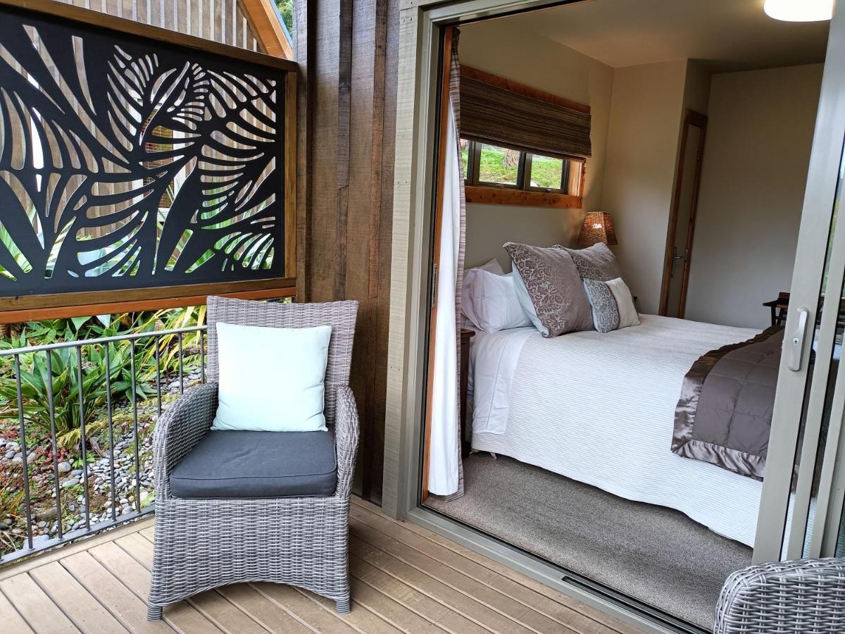 Riverstone Retreat Karamea Екстер'єр фото